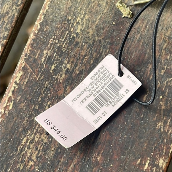 Victoria's Secret White Woven Wallet - Picture 4 of 9